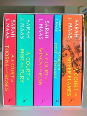 NEW Five paperback book set of The Court of Thorns and Roses by Sarah Maas